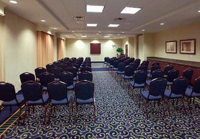 Hotel Springhill Near The Of Kentucky